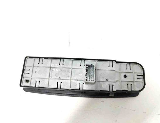 RENAULT Laguna 3 generation (2007-2015) Priekšējo kreiso durvju logu pacēlāja slēdži 809610006R 30548851