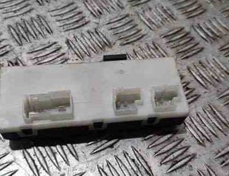 BMW X5 F15 (2013-2018) Aizmugurējā vāka / bagāžnieka vadības bloks 7481616 18305524