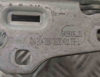 MERCEDES-BENZ C-Class W205/S205/C205 (2014-2023) Priekšējā labā dzinēja pārsega eņģe A2048800828 23345645