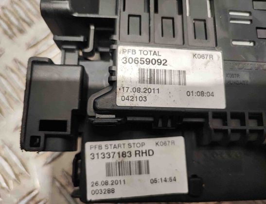 VOLVO V60 1 generation (2010-2020) Блок предохранителей 30659092 23415271