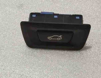 BMW 3 Series F30/F31 (2011-2020) Aizmugurējā vāka atvēršanas poga 9275119 30646445