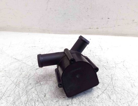 AUDI A4 B8/8K (2011-2016) Dzesēšanas cirkulācijas motorīts 03L965561 27634723