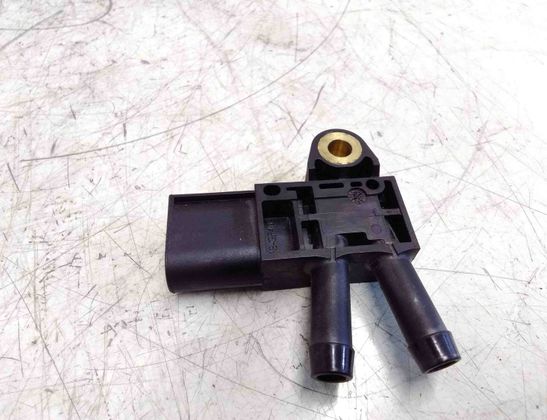 MERCEDES-BENZ GLA-Class X156 (2013-2020) DPF Pressure Sensor A0071536028 27641204