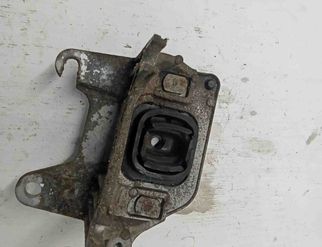 OPEL Vivaro B (2014-2019) Front engine mount 112228161R 27666708