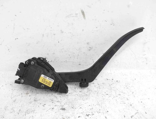 VOLKSWAGEN Touareg 1 generation (2002-2010) Педаль газа 7L0723507B 27848782