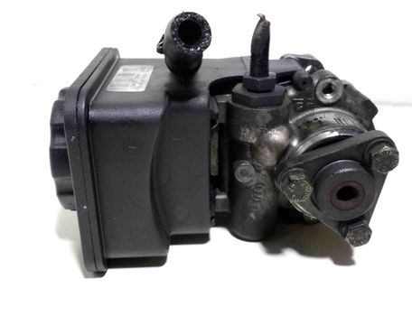 BMW 3 Series E46 (1997-2006) Stūres pastiprinātāja sūknis 6756575 28586542