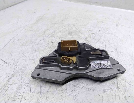 VOLKSWAGEN Passat B7 (2010-2015) Salona mazā ventilatora relejs 9140010240 28689936