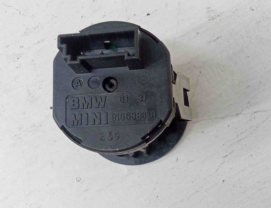 BMW 3 Series E90/E91/E92/E93 (2004-2013) SRS Switch 9196886 28693986