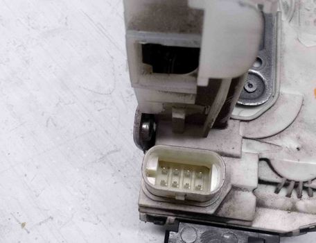 MERCEDES-BENZ E-Class W212/S212/C207/A207 (2009-2016) Front Right Door Lock A0997200635 28706182