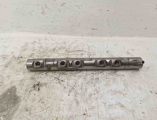 BMW 3 Series F30/F31 (2011-2020) Fuel Rail 0445214183 31497958