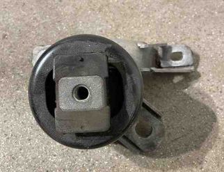 LAND ROVER Discovery Sport 1 generation (2014-2024) Left Side Engine Bracket BJ326F012AB,G3046001 32709028