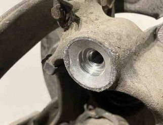 AUDI A8 D2/4D (1994-2002) Ступица задняя левая 8K0505323H,4H0505435D,8R0505311F 32710067