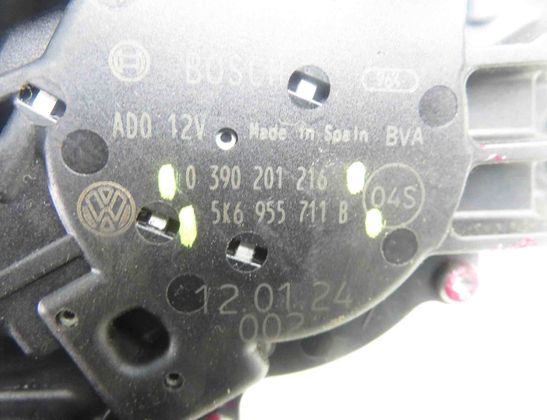 VOLKSWAGEN Touran 1 generation (2003-2015) Bagāžas nodalījuma loga tīrītāja motorīts 5K6955711B,0390201216 29843416