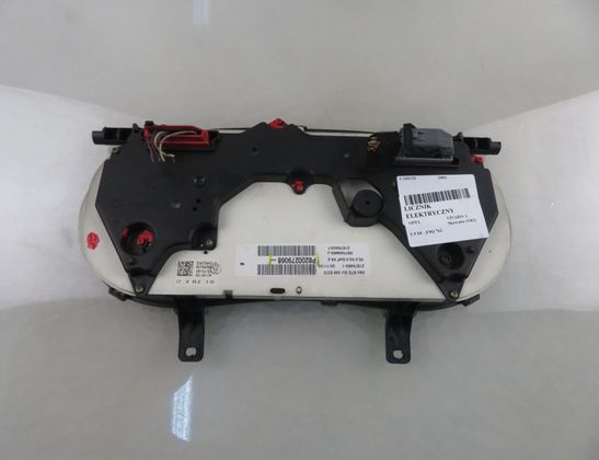 OPEL Vivaro A (2002-2006) Instrumentu panelis/spidometrs P8200279068 32839623