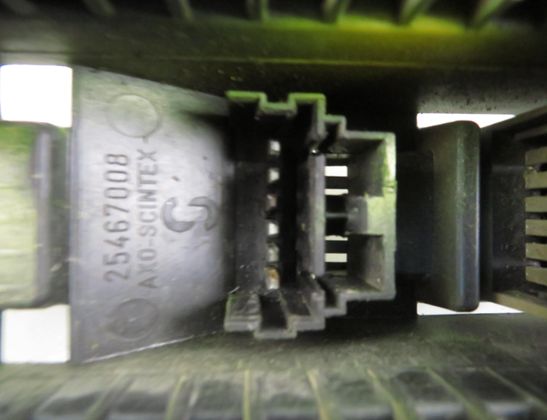 OPEL Vivaro A (2002-2006) Aizmugurējo lukturu kontakti 32957685