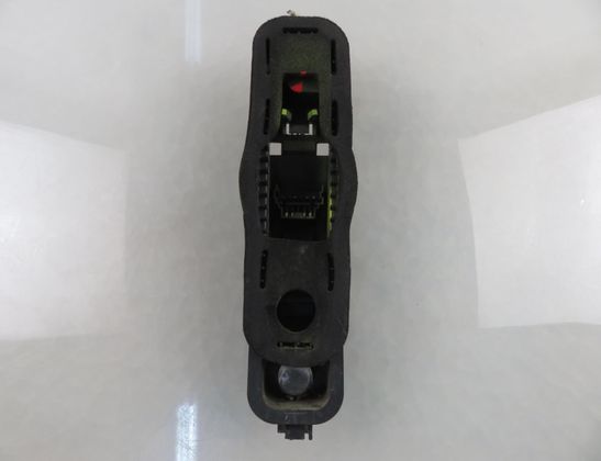 OPEL Vivaro A (2002-2006) Aizmugurējo lukturu kontakti 32957685