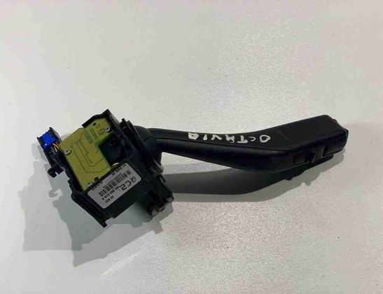 SKODA Octavia 2 generation (2004-2013) Wiper Control 1K0953519A 30673405