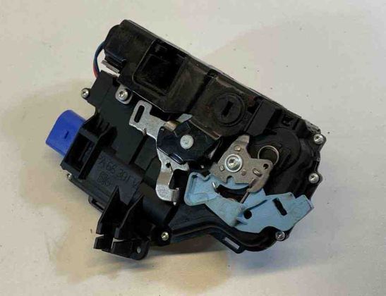SKODA Octavia 2 generation (2004-2013) Rear Left Door Lock 7L0839015D 30678651