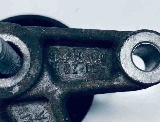 VOLKSWAGEN Touareg 2 generation (2010-2018) Ģeneratora siksnas atbalsta stiprinājums 059903341H 30687708