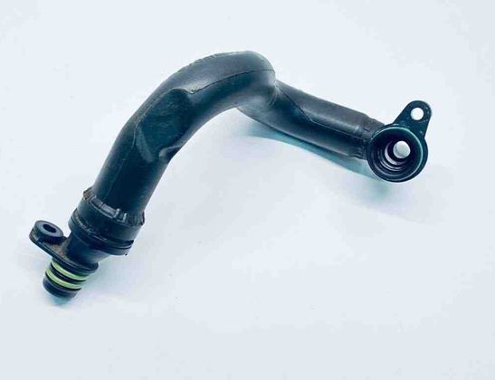 VOLKSWAGEN Golf 8 generation (2019-2023) Breather hose 04E103474K 30695375
