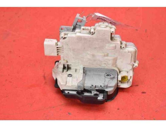AUDI A6 allroad C6 (2006-2011) Front Left Door Lock 4F1837015 25395386