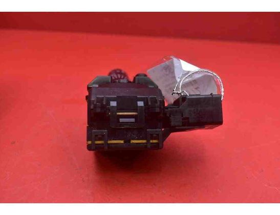 TOYOTA Yaris 2 generation (2005-2012) Переключатель кнопок 17F003LH 28948058