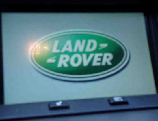LAND ROVER Range Rover Sport 1 generation (2005-2013) Music Player With GPS YIE500090 30262899