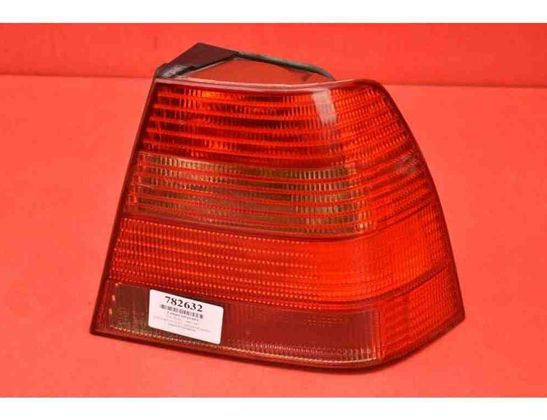 VOLKSWAGEN Bora 1 generation (1998-2005) Aizmugurējais labais lukturis 0000 30662961