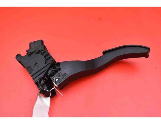 SKODA Octavia 3 generation (2013-2020) Throttle Pedal 5Q1723503H 31287071