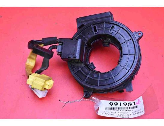 MITSUBISHI Grandis 1 generation (2003-2011) Steering Wheel Airbag 31333739