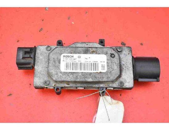 VOLVO V40 2 generation (2012-2020) Dzesēšanas ventilatora relejs 1137328567 32142694