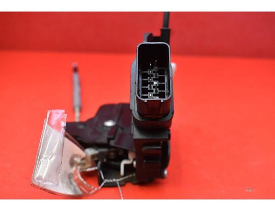 VOLVO XC60 2 generation (2017-2024) Замок двери передний правый 30799302 32400666