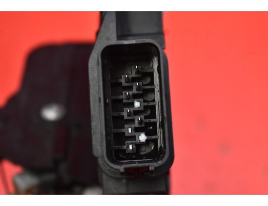 VOLVO XC60 2 generation (2017-2024) Замок двери передний правый 30799302 32400666