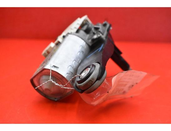 PEUGEOT Моторчик заднего стеклоочистителя 9640961380 32755487