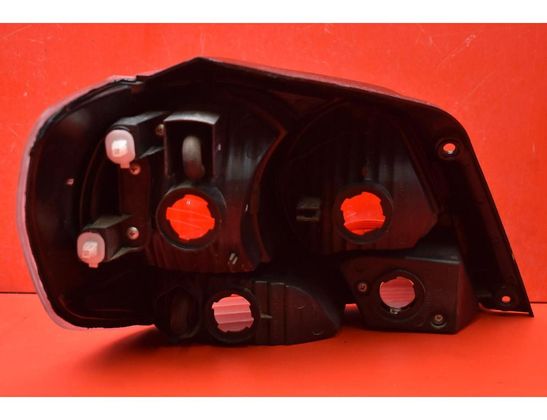 MITSUBISHI Outlander 1 generation (2001-2008) Aizmugurējais labais lukturis 32837844