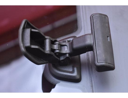 FORD Transit Aizmugurējais labais durvju stikls 33020433