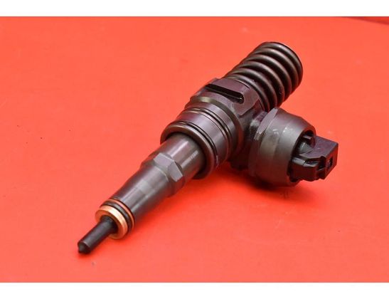 AUDI A4 B7/8E (2004-2008) Degvielas sprausla 038130073BP 33020730