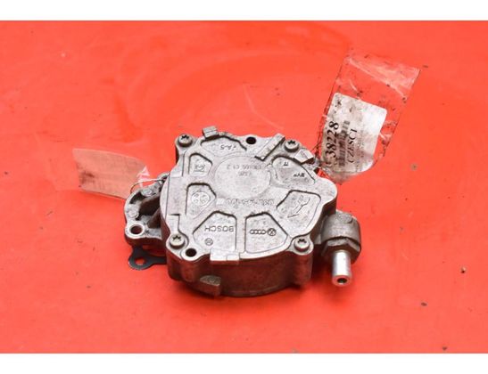 AUDI A4 B8/8K (2011-2016) Vacuum Pump 03L145100 33052710