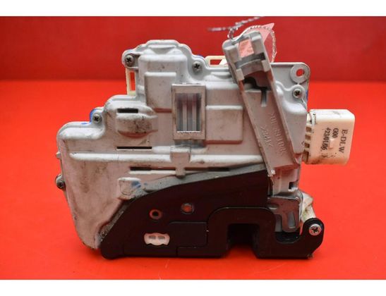 AUDI A6 allroad C6 (2006-2011) Front Left Door Lock 4F1837015 33080900