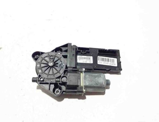 RENAULT Scenic 3 generation (2009-2015) Priekšējo kreiso durvju logu pacēlāja motorīts 807319718R 30388941