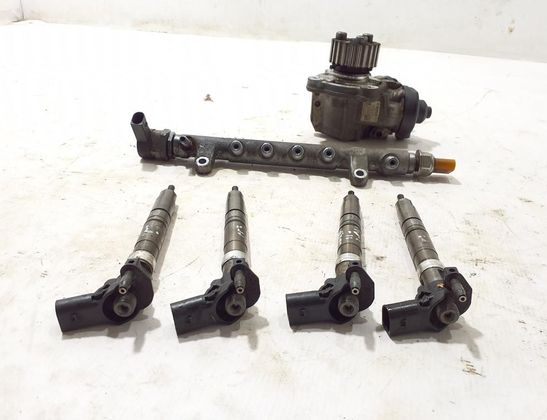 VOLKSWAGEN Amarok 1 generation (2010-2022) Fuel system 32765105
