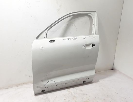 VOLVO XC40 1 generation (2017-2024) Front Right Door 31479738 32816170