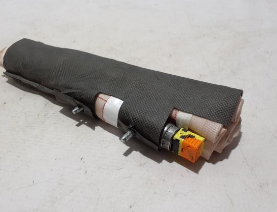 VOLVO XC60 2 generation (2017-2024) Priekšējā labā sēdekļa drošības spilvens SRS 31663459 32821236