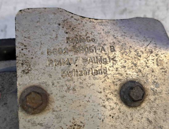 VOLVO XC70 2 generation (2000-2007) Right Side Engine Mount 31277314 31280754