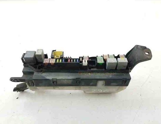 TOYOTA Corolla Verso 1 generation (2001-2009) Блок предохранителей 9008087019 26425619