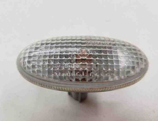 MAZDA 5 1 generation (2005-2010) Повторитель переднего правого крыла A048099,P2829 26510122