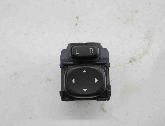 TOYOTA Avensis 3 generation (2009-2020) Mirror adjustment switch 183647 30678367