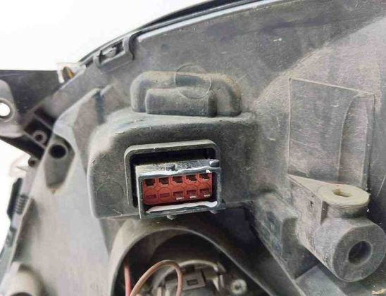 OPEL Vectra C (2002-2005) Front Right Headlight 15588800 31170750