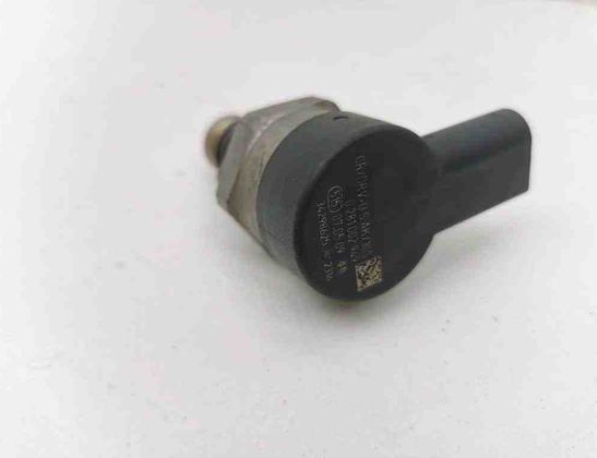 BMW 5 Series E60/E61 (2003-2010) Регулятор давления топлива 0281002949 31181775