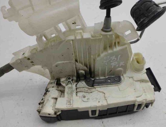 MERCEDES-BENZ CLS-Class C218/X218 (2011-2017) Замок передней левой двери 31188801